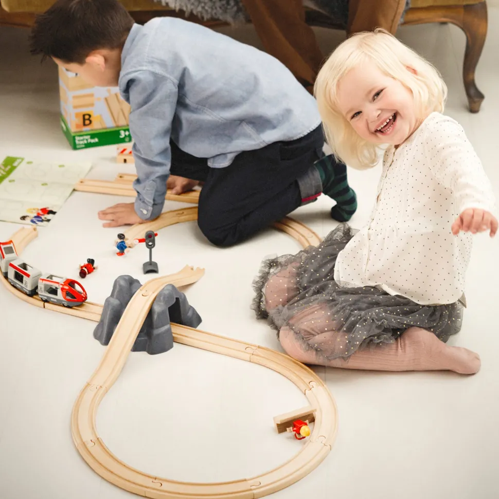 BRIO World Railway Starter Set
