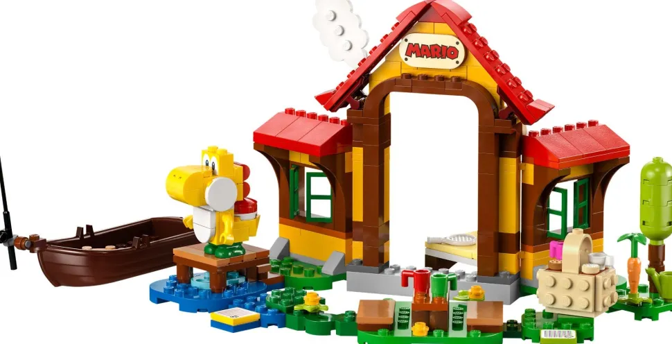 LEGO® 71422 Super Mario Picnic at Mario's House Expansion Set