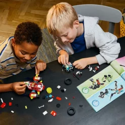 LEGO® DREAMZzz 2in1 Cooper’s Tiger Mech & Zero’s Hot Rod Car 71497