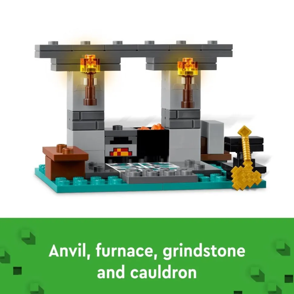 LEGO® Minecraft® The Armoury Building Adventure 21252