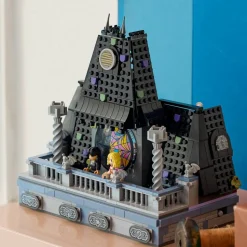 LEGO® Wednesday & Enid’s Dorm Room Set with Minidolls 76781