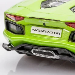 Maisto 1:24 Special Edition Lamborghini Aventador Lp 700-4 Roadster Kit