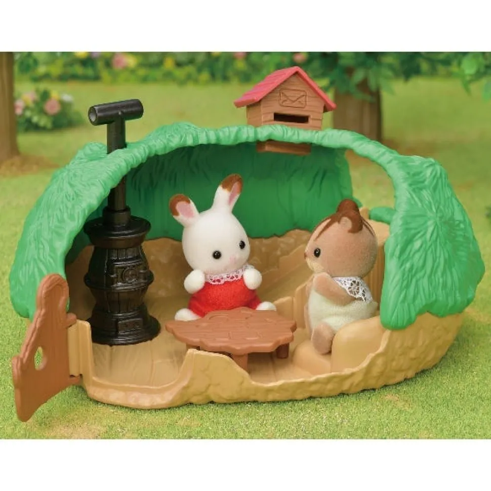Sylvanian Families Baby Hedgehog Hideout
